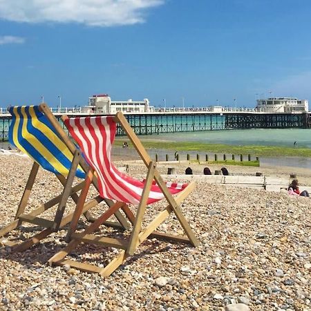 Lovely Bijou Loft Apt, One Road Back From The Sea Apartment Worthing Exterior photo